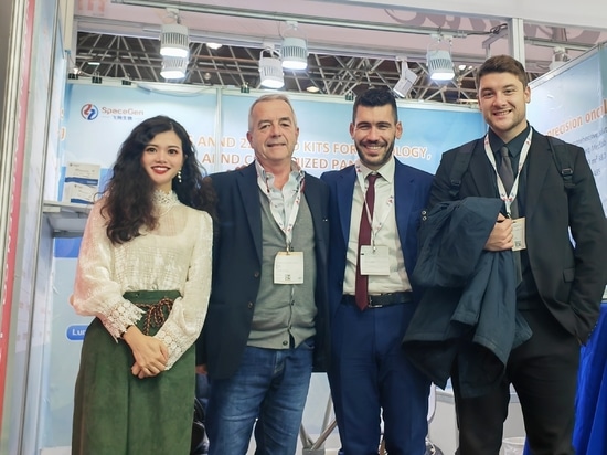 Salpare e andare avanti! SpaceGen conclude con successo MEDICA 2023 a Dusseldorf, Germania