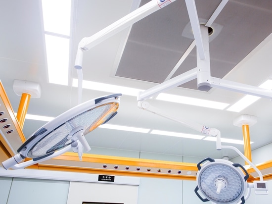 Analisi della tecnologia di base e guida alla selezione della lampada chirurgica senza ombre a LED