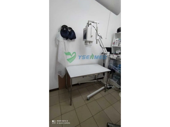 L'unità DR veterinaria portatile YSENMED YSX056-PE VET funziona bene in una clinica veterinaria in Russia.