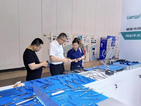 Shandong LiangYi brilla alla Conferenza annuale dei medici CAOS2025 I per creare un nuovo futuro dell'assistenza ortopedica