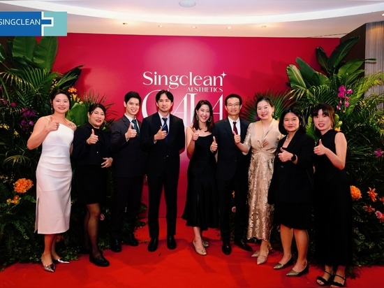 Figura 5: Foto di gruppo della cena del GALA SINGOLARE