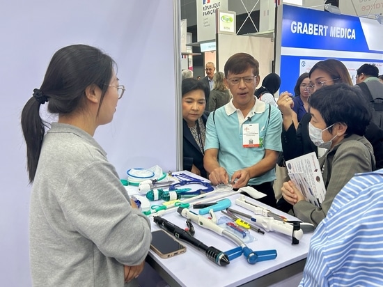 Viaggio di Microcure Medical nel 2025 nel sud-est asiatico: Thailandia e Indonesia