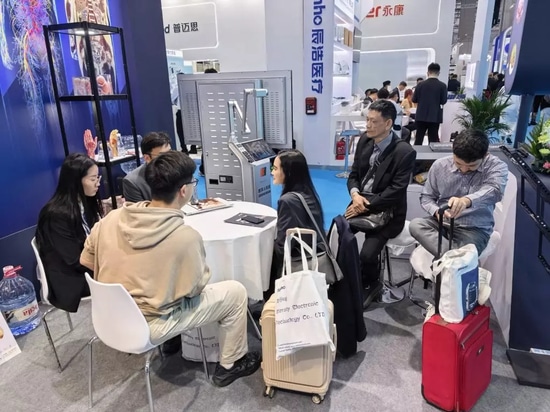 Nel sito espositivo, lo stand della Digihuman Technology ha attirato una grande folla.