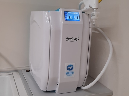 Una moderna tecnologia per la produzione di acqua ultrapura al servizio della formazione scientifica pratica