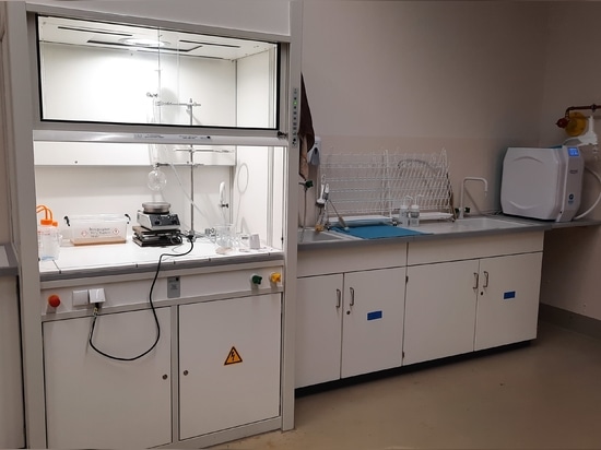 Una moderna tecnologia per la produzione di acqua ultrapura al servizio della formazione scientifica pratica